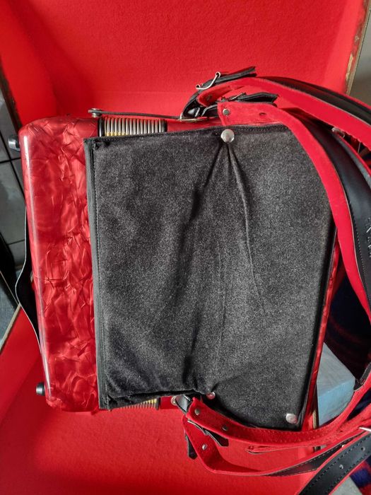 Sprzedam akordeon 72 basy hoh er