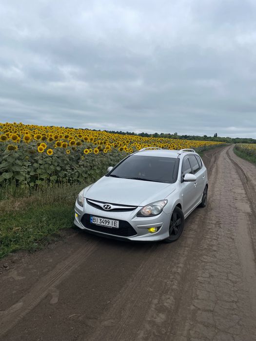 Hyundai i30cw FD FL 2010 1.6crdi 6ступ мех дизель