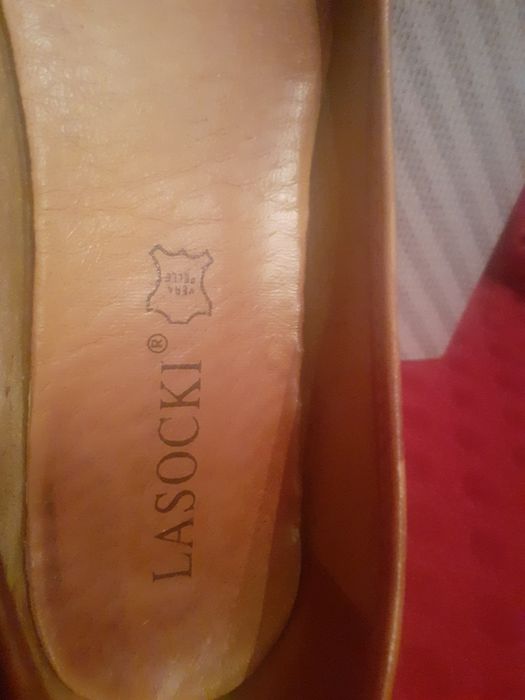 Baleriny damskie marki Lasocki całość  skozane