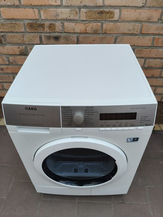 Сушильна машина AEG model SDH652 компресорна 60 на 60 розміри