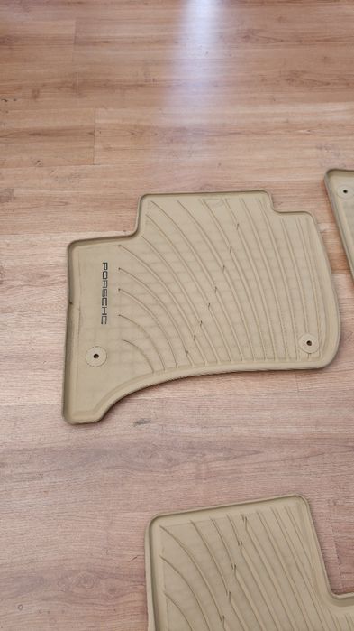 Tapetes de borracha Porsche Cayenne