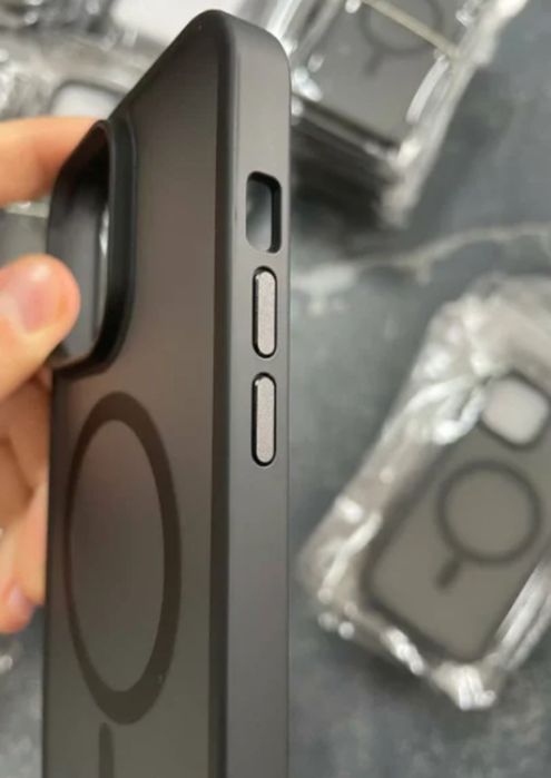 Чехол для iPhone 15 Plus Black Matte with MagSafe MagSafe беспроводне