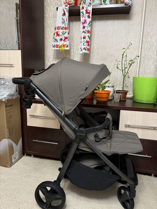 Продам прогулянкову коляску Carello Bravo