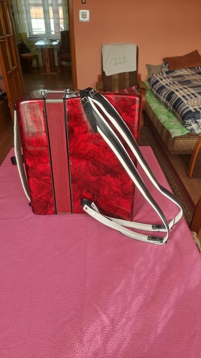 Akordeon Scandalli 80 basów super stan