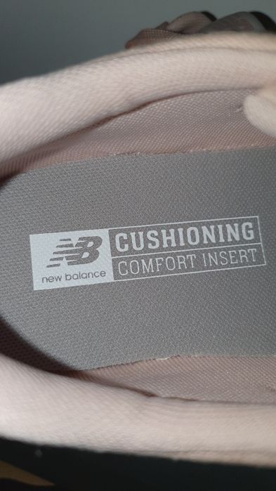Sneakersy damskie sportowe New Balance rozmiar 37 / wkładka 23.5 cm