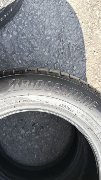 Pneus 205/65r16 Bridgestone Turanza T005* com 85% piso