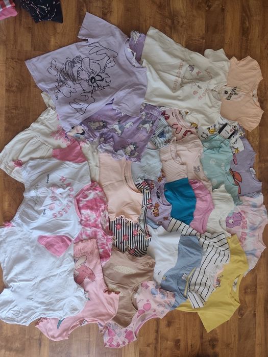 Bluzki, t-shirt 122  h&m, c&a 31 szt.