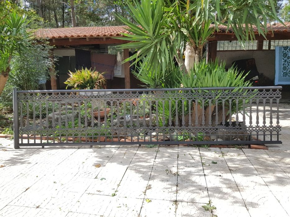 Grade em Ferro Fundido artesanal 4m x 1m