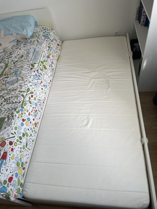 Venda de mobiliário de quarto IKEA em ótimo estado