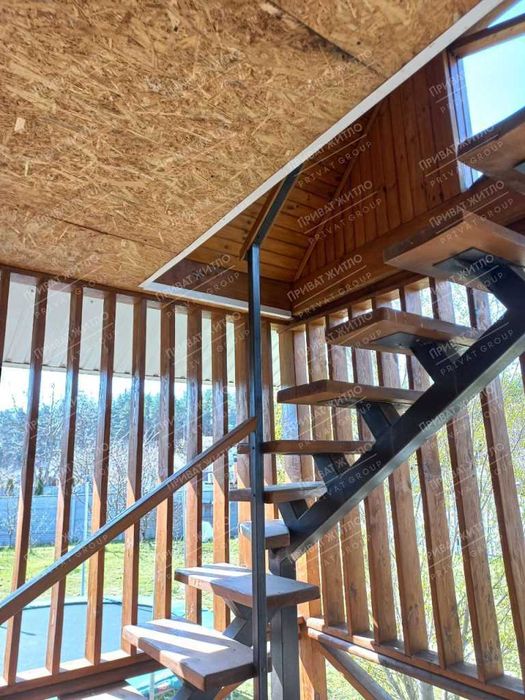 Дача в Лісових Полянах серед сосен