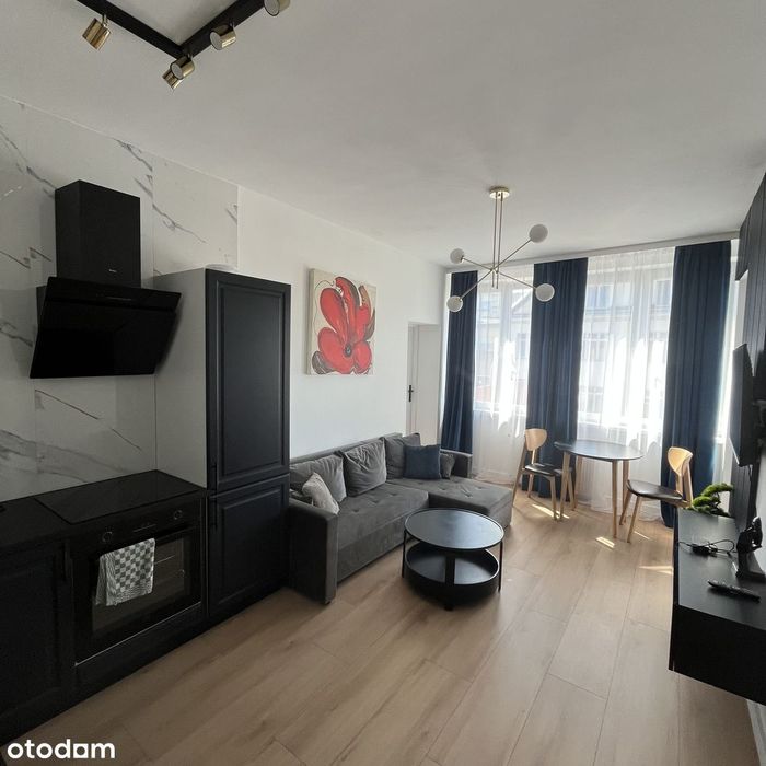 Mieszkanie 3-pokojowe w Gdyni -balkon, parking , winda.