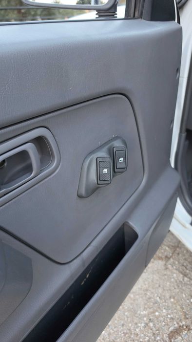 Carrinha Nissan D22