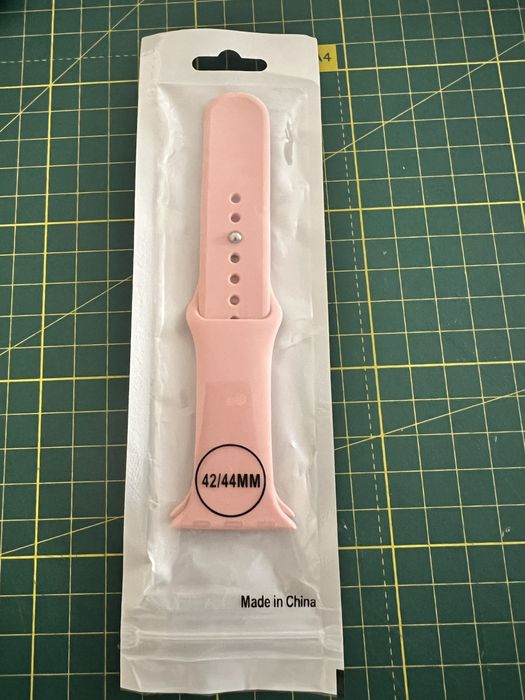 Силиконовый ремешок для Apple Watch