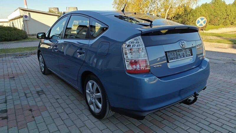 Тойота приус 20 гибрид: 2 800 € - Toyota Харків на Olx