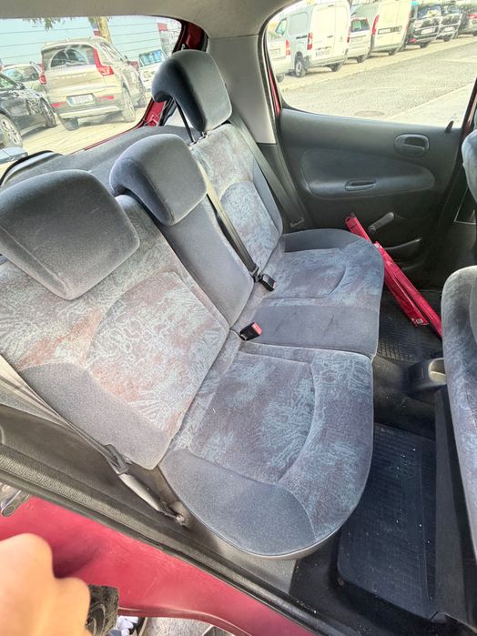 Peugeot 206 1.1  ano 2001