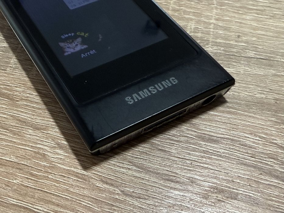 Odtwarzacz mp3 / mp4 Samsung yp p3 8g