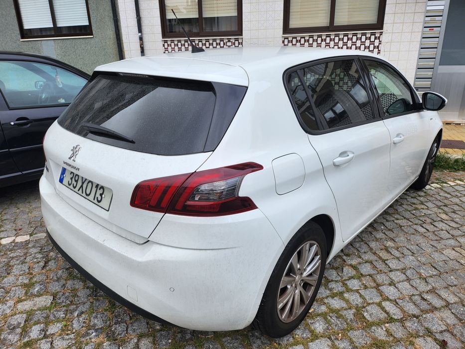Peugeot 308 1.2 Puretech — photo 3