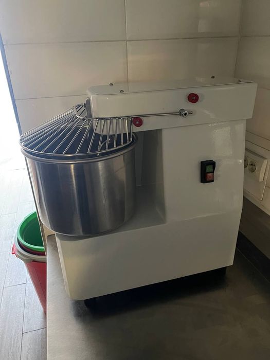 Продам тестомес б/у