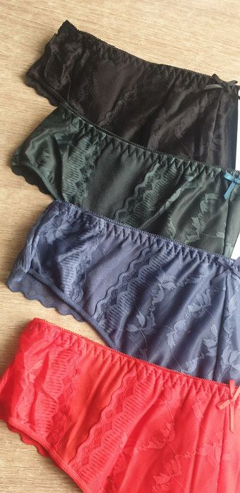 4×Damskie majtki stringi L