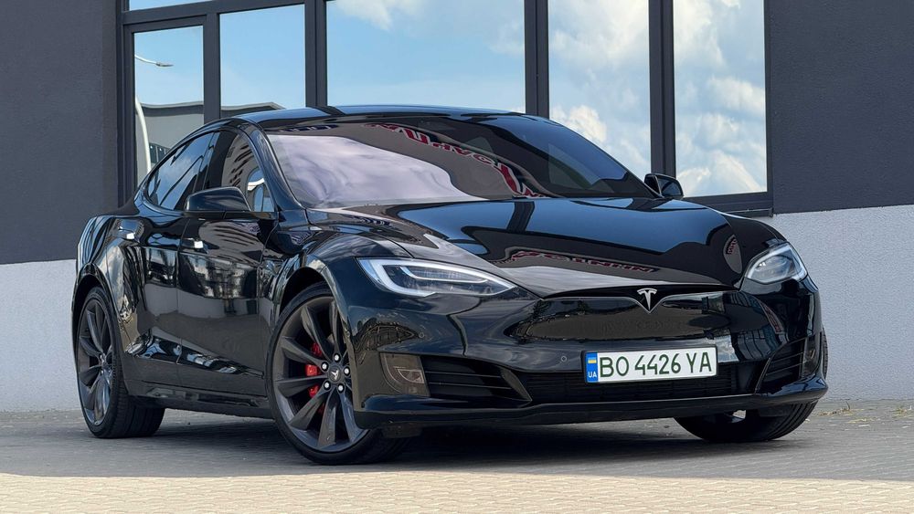 Tesla Model S 2019