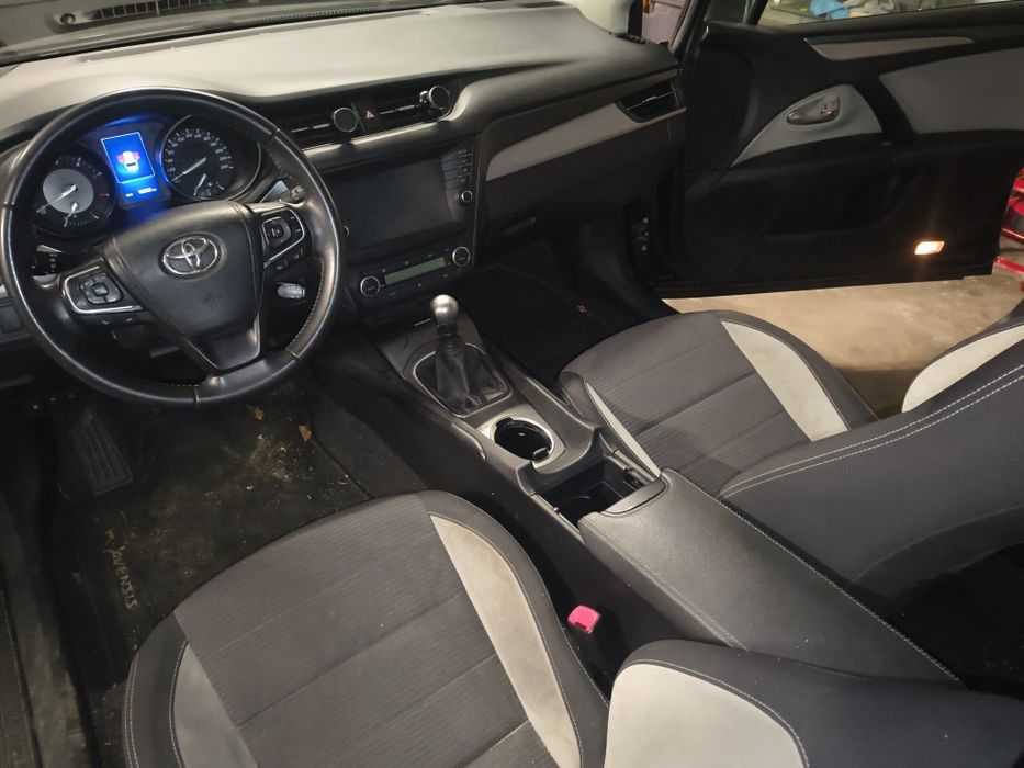 Czyste auto to podstawa  ! Świeża kanapa, dywan , zapraszam :)