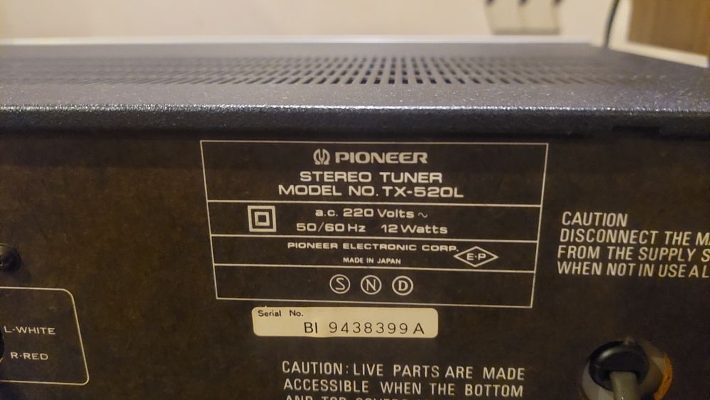 Pioneer stereo tuner TX-520L