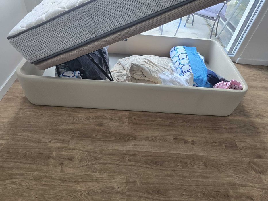 Cama de solteiro (Colchão + Sommier (Box) Impecável)
