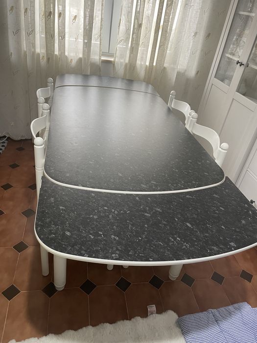Mesa e cadeiras ikea