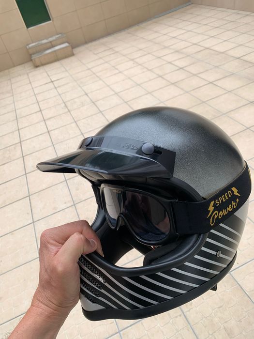 Capacete DMD retro, apenas usado duas vezes