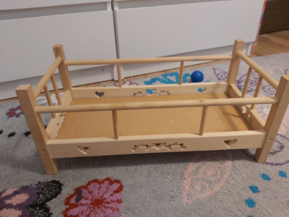 Łóżeczko dla lalki drewniane