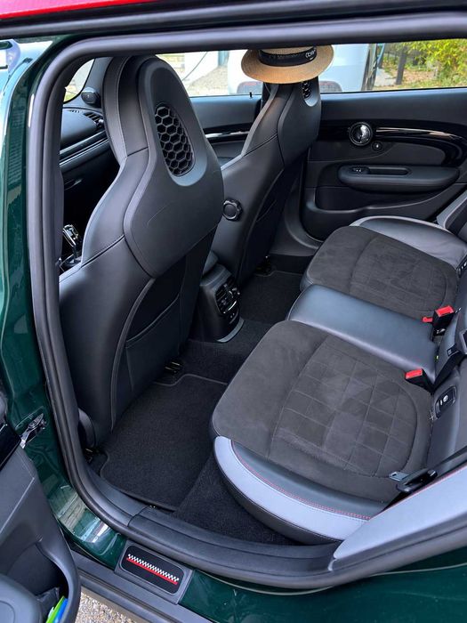 MINI John Cooper Works Clubman ALL4 2022 – Full Extras – Teto Panorâmico