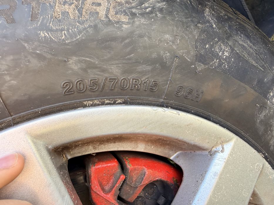 Диски з гумою 205/70 R15 chevrolet 5x115 літні покришки