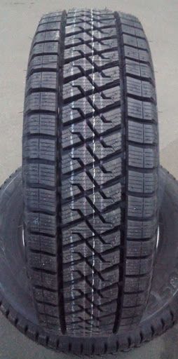 Купити зимові шини гуму резину покришки колеса 235/65 R16 C для бусів