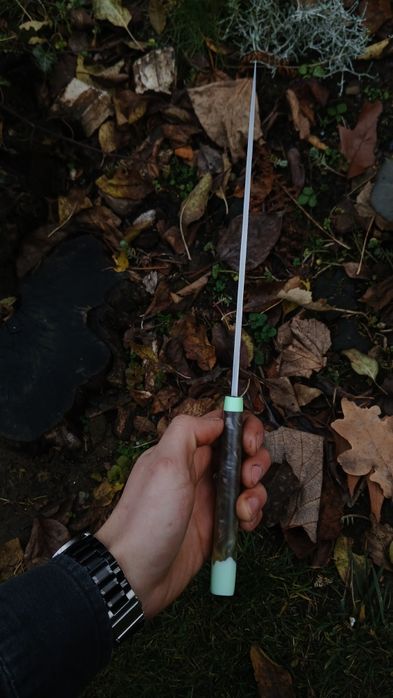 Ręcznie wykuty zestaw noży kuchennych.Świecący w ciemności.Knifemaking