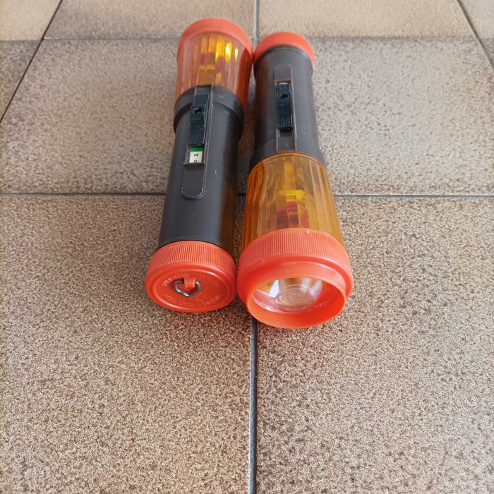 Latarka sygnalizacyjna turystyczno samochodowa LTS-1 z czasów PRL nowa