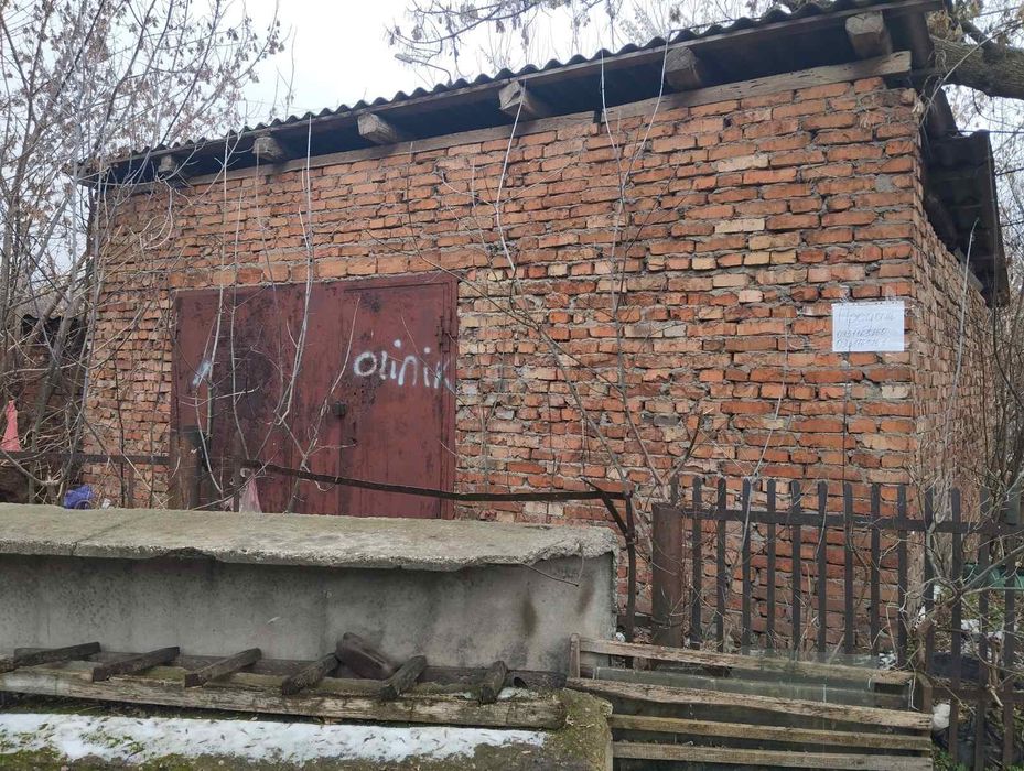 Продам гараж в м. Бершадь