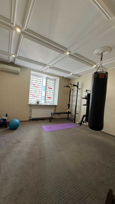 Триповерховий пентхаус в Аркадии