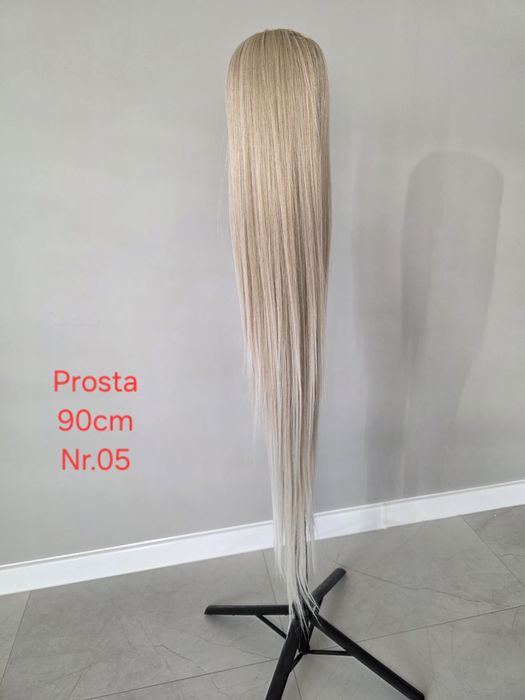 Kucyk doczepiany na siatce. Prosty 90cm. Kolor perłowy blond z platynową końcówką. Włos bioproteinowy-termiczny. Jakość premium!