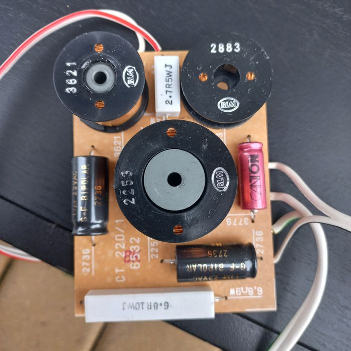 Hi-fi фильтра  CANTON  ct-220 CANTON  fonun 300