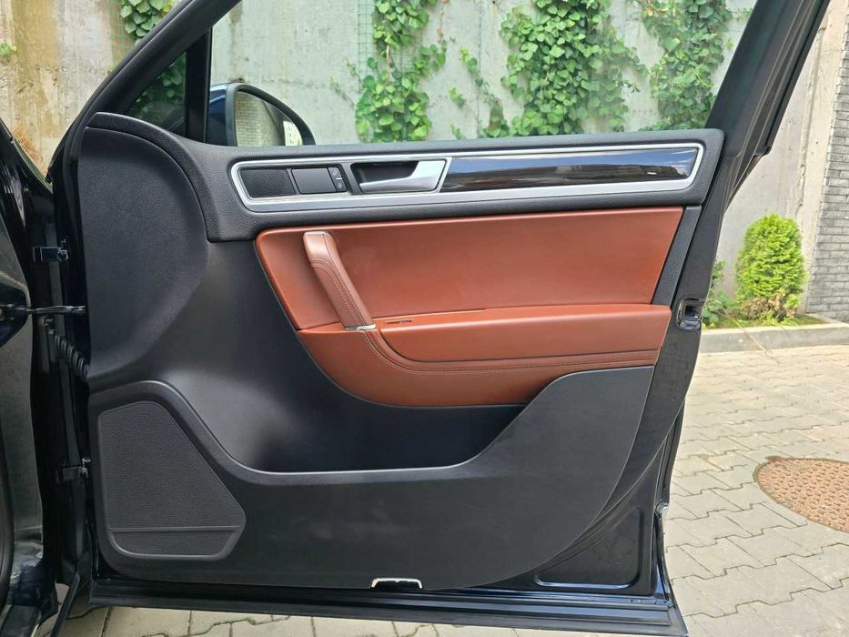Продам  Volkswagen Touareg 2016. Можна в розстрочку, під викуп.