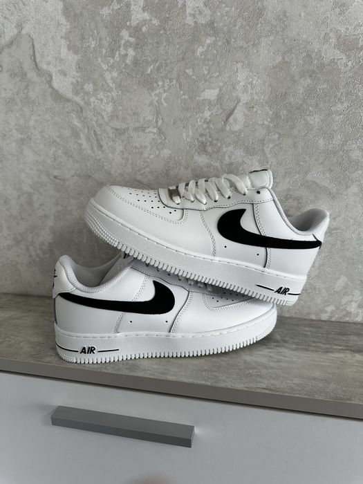 Кросівки Nike Air Force 1 Low (White/Black). Білі форси