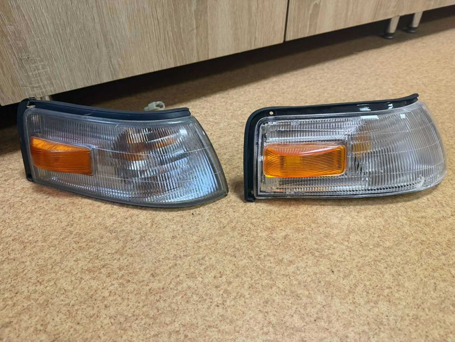 Указатель поворота правый MAZDA 626 GD 87-91