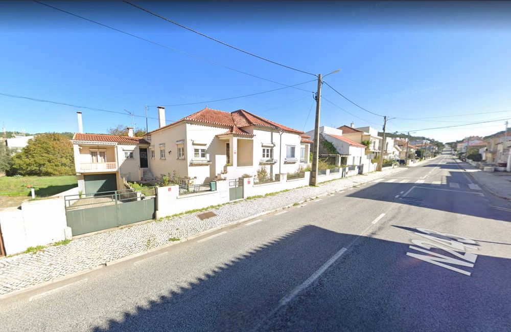 Arrenda-se moradia em Minde