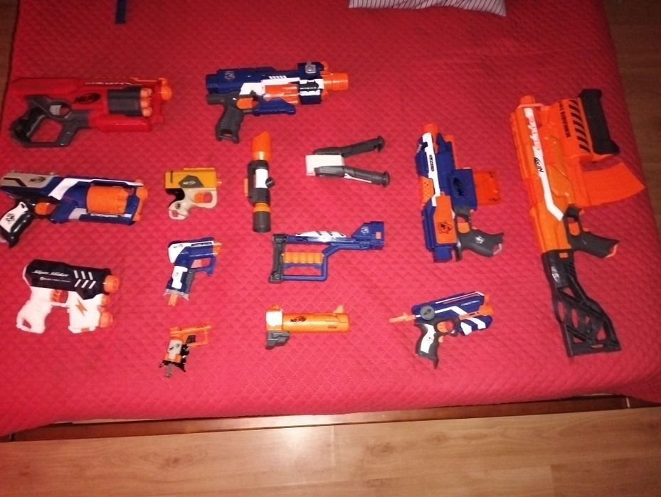 Nerf's e acessórios + dardos
