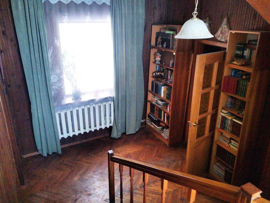 Цегляний дім поруч з озером та дубовим гаєм. Гараж,ГАЗ,підвал,баня