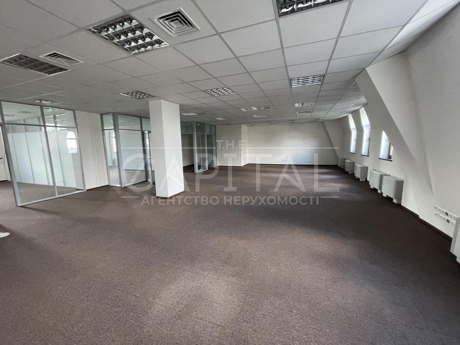 Оренда  офісу,  вул. Ярославів Вал, Центр, Золоті Ворота