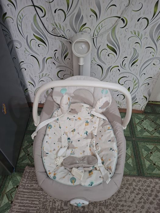Дитячий заколисуючий центр(гойдалка) 2 в 1 Joie Serina + ПОДАРУНОК КИЛИМОК