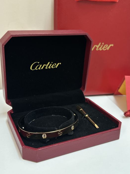 Bransoeltka Cartier Love z opakowaniem