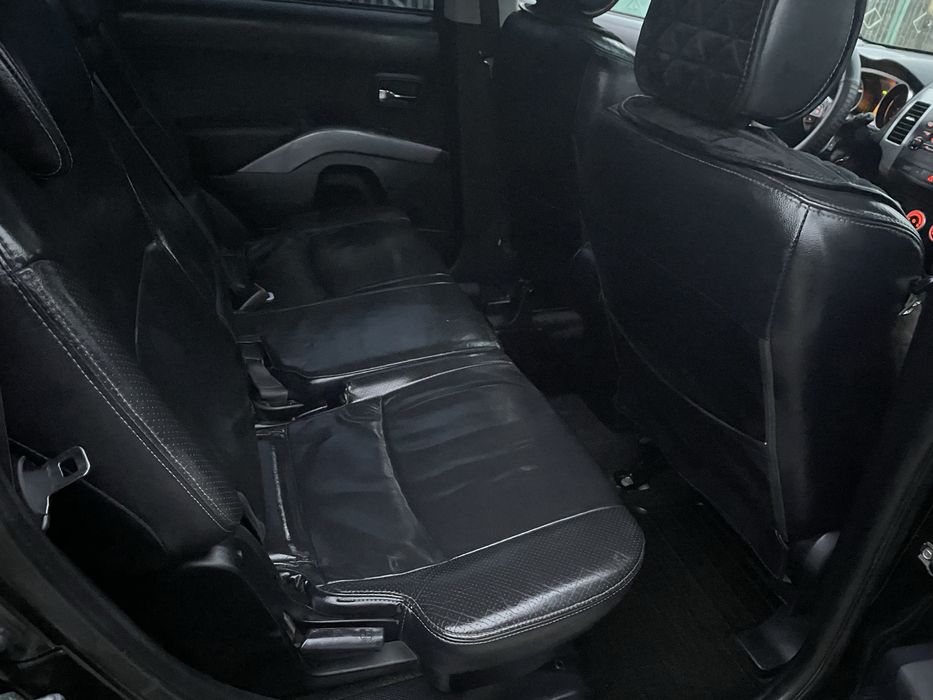 Mitsubishi Outlander XL