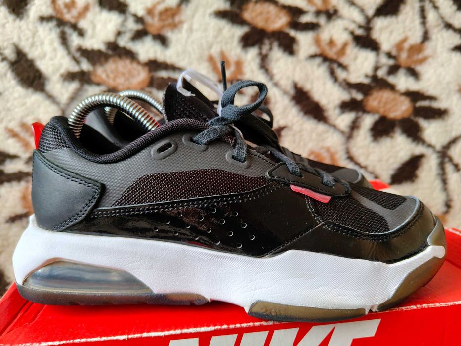 Mega sportowe młodzieżowe buty Jordan Air 200E r.40 świetny stan